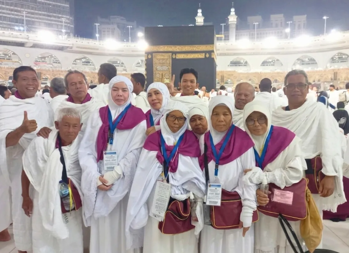 Dokumentasi keberangkatan jamaah Amiru Tour 5